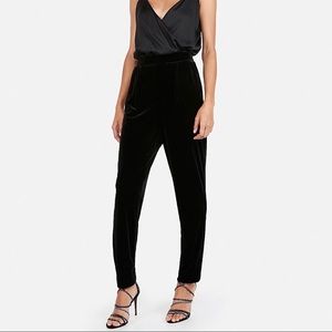 High waisted velvet jogger